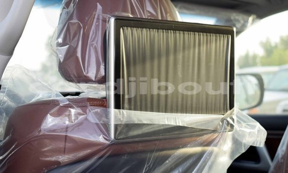 Acheter Import Voiture Toyota Land Cruiser Noir à Import - Dubai, Ali Sabieh Region Acheter Import Voiture Toyota Land Cruiser Noir à Import - Dubai, Ali Sabieh Region