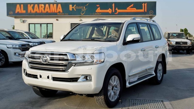 Big with watermark toyota land cruiser ali sabieh region import dubai 2758