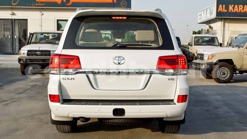 Big with watermark toyota land cruiser ali sabieh region import dubai 2758