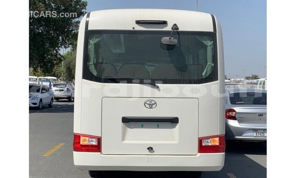 Buy Import Toyota Coaster White Car in Import - Dubai in Ali Sabieh Region Buy Import Toyota Coaster White Car in Import - Dubai in Ali Sabieh Region