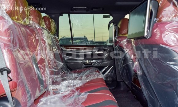 Acheter Import Voiture Lexus LX Noir à Import - Dubai, Ali Sabieh Region Acheter Import Voiture Lexus LX Noir à Import - Dubai, Ali Sabieh Region