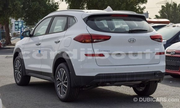 Buy Import Hyundai Tucson White Car in Import - Dubai in Ali Sabieh Region Buy Import Hyundai Tucson White Car in Import - Dubai in Ali Sabieh Region