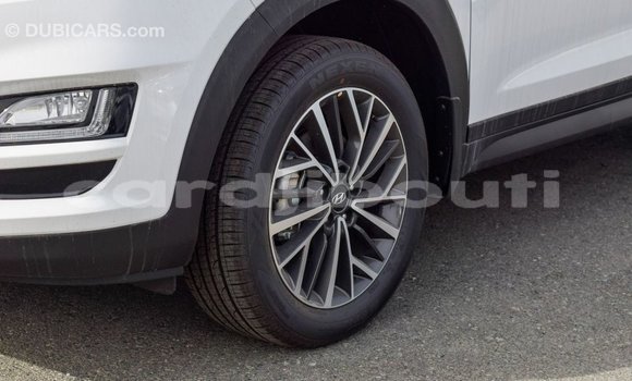 Buy Import Hyundai Tucson White Car in Import - Dubai in Ali Sabieh Region Buy Import Hyundai Tucson White Car in Import - Dubai in Ali Sabieh Region
