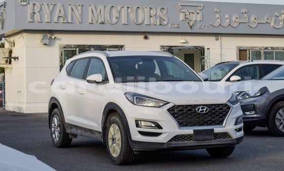 Buy Import Hyundai Tucson White Car in Import - Dubai in Ali Sabieh Region Buy Import Hyundai Tucson White Car in Import - Dubai in Ali Sabieh Region