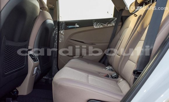 Buy Import Hyundai Tucson White Car in Import - Dubai in Ali Sabieh Region Buy Import Hyundai Tucson White Car in Import - Dubai in Ali Sabieh Region