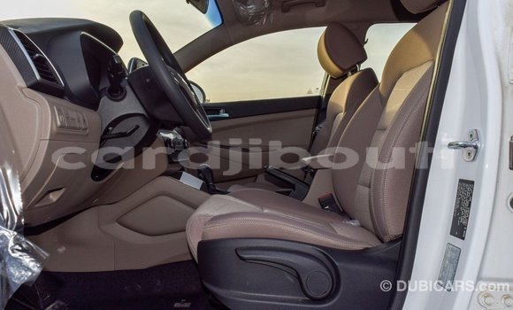 Buy Import Hyundai Tucson White Car in Import - Dubai in Ali Sabieh Region Buy Import Hyundai Tucson White Car in Import - Dubai in Ali Sabieh Region