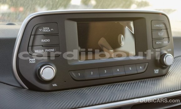 Buy Import Hyundai Tucson White Car in Import - Dubai in Ali Sabieh Region Buy Import Hyundai Tucson White Car in Import - Dubai in Ali Sabieh Region