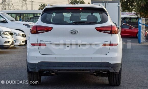 Buy Import Hyundai Tucson White Car in Import - Dubai in Ali Sabieh Region Buy Import Hyundai Tucson White Car in Import - Dubai in Ali Sabieh Region