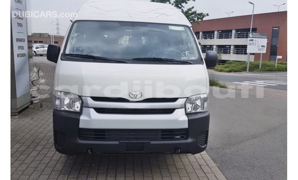 Buy Import Toyota Hiace White Car in Import - Dubai in Ali Sabieh Region Buy Import Toyota Hiace White Car in Import - Dubai in Ali Sabieh Region