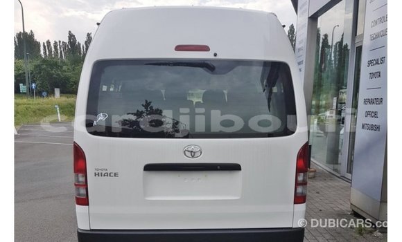 Buy Import Toyota Hiace White Car in Import - Dubai in Ali Sabieh Region Buy Import Toyota Hiace White Car in Import - Dubai in Ali Sabieh Region