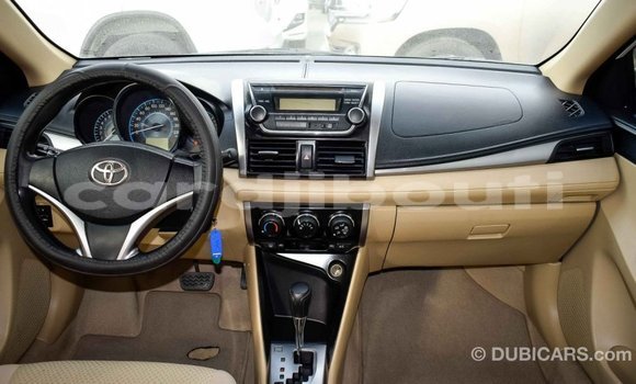 Acheter Import Voiture Toyota Yaris Blanc à Import - Dubai, Ali Sabieh Region Acheter Import Voiture Toyota Yaris Blanc à Import - Dubai, Ali Sabieh Region