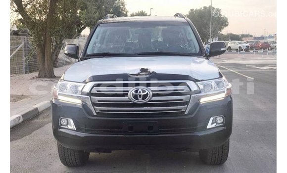 Buy Import Toyota Land Cruiser Black Car in Import - Dubai in Ali Sabieh Region Buy Import Toyota Land Cruiser Black Car in Import - Dubai in Ali Sabieh Region