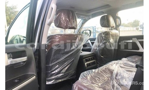 Buy Import Toyota Land Cruiser Black Car in Import - Dubai in Ali Sabieh Region Buy Import Toyota Land Cruiser Black Car in Import - Dubai in Ali Sabieh Region