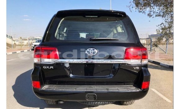 Acheter Import Voiture Toyota Land Cruiser Noir à Import - Dubai, Ali Sabieh Region Acheter Import Voiture Toyota Land Cruiser Noir à Import - Dubai, Ali Sabieh Region
