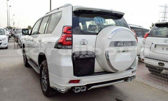 Buy Import Toyota Prado White Car in Import - Dubai in Ali Sabieh Region Buy Import Toyota Prado White Car in Import - Dubai in Ali Sabieh Region