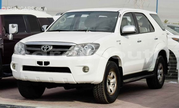 Buy Import Toyota Fortuner White Car in Import - Dubai in Ali Sabieh Region Buy Import Toyota Fortuner White Car in Import - Dubai in Ali Sabieh Region