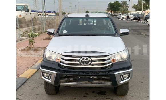 Acheter Import Voiture Toyota Hilux Noir à Import - Dubai, Ali Sabieh Region Acheter Import Voiture Toyota Hilux Noir à Import - Dubai, Ali Sabieh Region