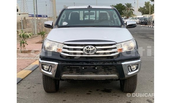 Acheter Import Voiture Toyota Hilux Noir à Import - Dubai, Ali Sabieh Region Acheter Import Voiture Toyota Hilux Noir à Import - Dubai, Ali Sabieh Region