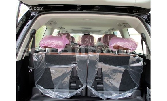 Acheter Import Voiture Toyota Land Cruiser Noir à Import - Dubai, Ali Sabieh Region Acheter Import Voiture Toyota Land Cruiser Noir à Import - Dubai, Ali Sabieh Region