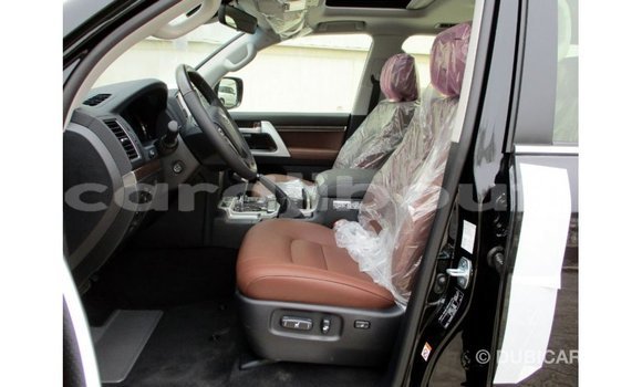 Acheter Import Voiture Toyota Land Cruiser Noir à Import - Dubai, Ali Sabieh Region Acheter Import Voiture Toyota Land Cruiser Noir à Import - Dubai, Ali Sabieh Region