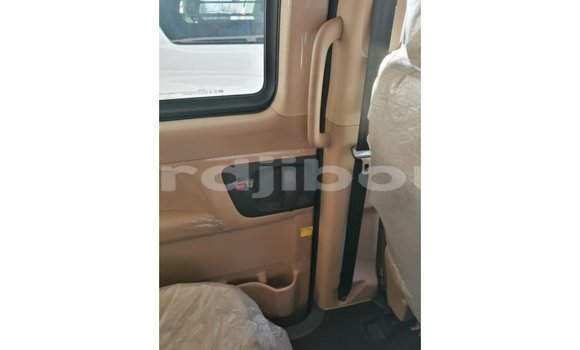 Buy Import Hyundai Accent White Car in Import - Dubai in Ali Sabieh Region Buy Import Hyundai Accent White Car in Import - Dubai in Ali Sabieh Region