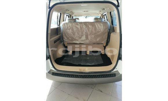 Buy Import Hyundai Accent White Car in Import - Dubai in Ali Sabieh Region Buy Import Hyundai Accent White Car in Import - Dubai in Ali Sabieh Region
