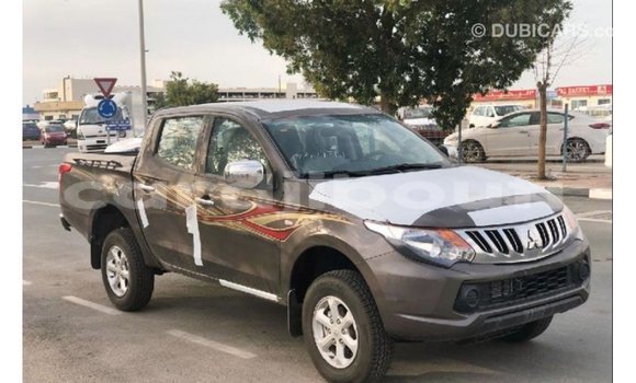 Acheter Import Voiture Mitsubishi L200 Marron à Import - Dubai, Ali Sabieh Region Acheter Import Voiture Mitsubishi L200 Marron à Import - Dubai, Ali Sabieh Region