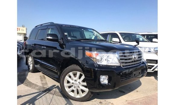 Acheter Import Voiture Toyota Land Cruiser Noir à Import - Dubai, Ali Sabieh Region Acheter Import Voiture Toyota Land Cruiser Noir à Import - Dubai, Ali Sabieh Region