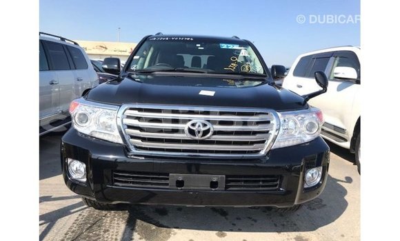 Acheter Import Voiture Toyota Land Cruiser Noir à Import - Dubai, Ali Sabieh Region Acheter Import Voiture Toyota Land Cruiser Noir à Import - Dubai, Ali Sabieh Region
