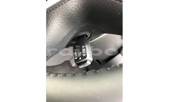 Acheter Import Voiture Toyota Land Cruiser Blanc à Import - Dubai, Ali Sabieh Region Acheter Import Voiture Toyota Land Cruiser Blanc à Import - Dubai, Ali Sabieh Region