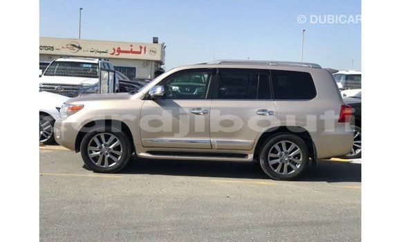 Acheter Import Voiture Toyota Land Cruiser Autre à Import - Dubai, Ali Sabieh Region Acheter Import Voiture Toyota Land Cruiser Autre à Import - Dubai, Ali Sabieh Region
