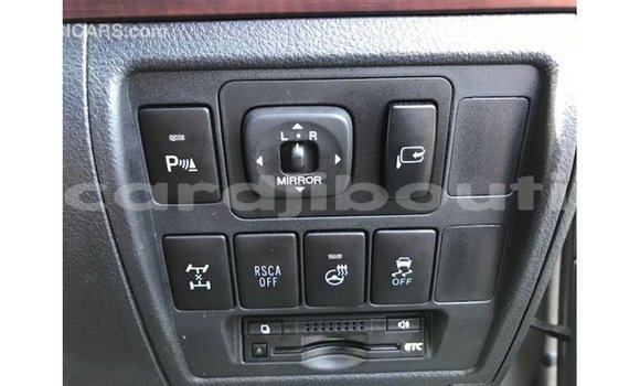 Acheter Import Voiture Toyota Land Cruiser Autre à Import - Dubai, Ali Sabieh Region Acheter Import Voiture Toyota Land Cruiser Autre à Import - Dubai, Ali Sabieh Region