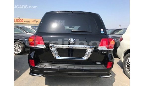 Acheter Import Voiture Toyota Land Cruiser Noir à Import - Dubai, Ali Sabieh Region Acheter Import Voiture Toyota Land Cruiser Noir à Import - Dubai, Ali Sabieh Region