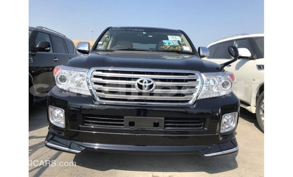 Acheter Import Voiture Toyota Land Cruiser Noir à Import - Dubai, Ali Sabieh Region Acheter Import Voiture Toyota Land Cruiser Noir à Import - Dubai, Ali Sabieh Region