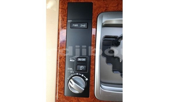 Acheter Import Voiture Toyota Land Cruiser Noir à Import - Dubai, Ali Sabieh Region Acheter Import Voiture Toyota Land Cruiser Noir à Import - Dubai, Ali Sabieh Region