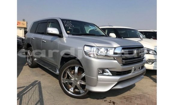 Acheter Import Voiture Toyota Land Cruiser Autre à Import - Dubai, Ali Sabieh Region Acheter Import Voiture Toyota Land Cruiser Autre à Import - Dubai, Ali Sabieh Region
