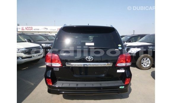 Acheter Import Voiture Toyota Land Cruiser Noir à Import - Dubai, Ali Sabieh Region Acheter Import Voiture Toyota Land Cruiser Noir à Import - Dubai, Ali Sabieh Region