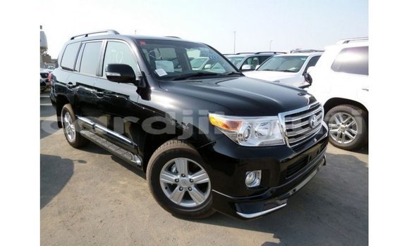 Acheter Import Voiture Toyota Land Cruiser Noir à Import - Dubai, Ali Sabieh Region Acheter Import Voiture Toyota Land Cruiser Noir à Import - Dubai, Ali Sabieh Region