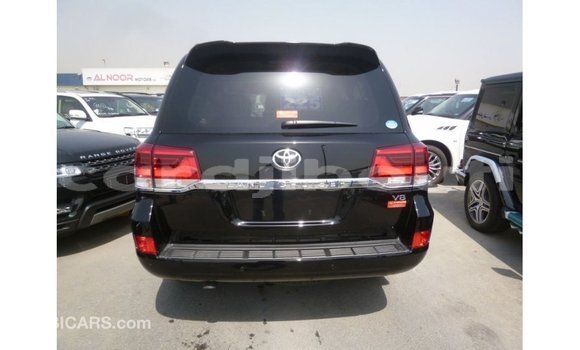Acheter Import Voiture Toyota Land Cruiser Noir à Import - Dubai, Ali Sabieh Region Acheter Import Voiture Toyota Land Cruiser Noir à Import - Dubai, Ali Sabieh Region