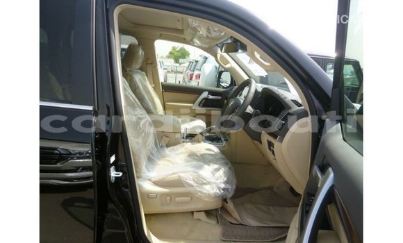 Acheter Import Voiture Toyota Land Cruiser Noir à Import - Dubai, Ali Sabieh Region Acheter Import Voiture Toyota Land Cruiser Noir à Import - Dubai, Ali Sabieh Region