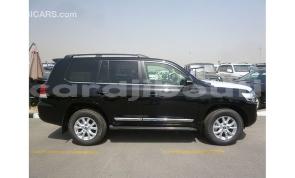 Acheter Import Voiture Toyota Land Cruiser Noir à Import - Dubai, Ali Sabieh Region Acheter Import Voiture Toyota Land Cruiser Noir à Import - Dubai, Ali Sabieh Region