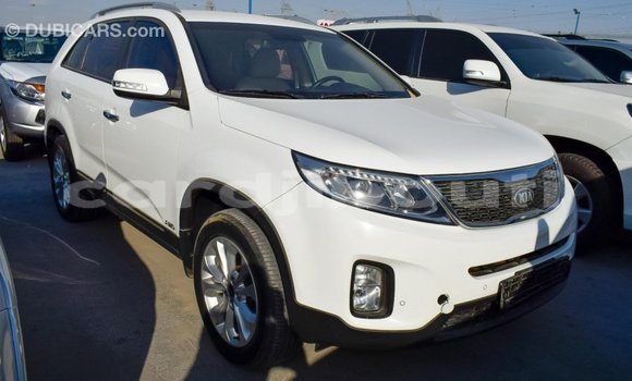 Acheter Import Voiture Kia Sorento Blanc à Import - Dubai, Ali Sabieh Region Acheter Import Voiture Kia Sorento Blanc à Import - Dubai, Ali Sabieh Region