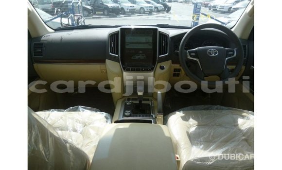 Acheter Import Voiture Toyota Land Cruiser Autre à Import - Dubai, Ali Sabieh Region Acheter Import Voiture Toyota Land Cruiser Autre à Import - Dubai, Ali Sabieh Region