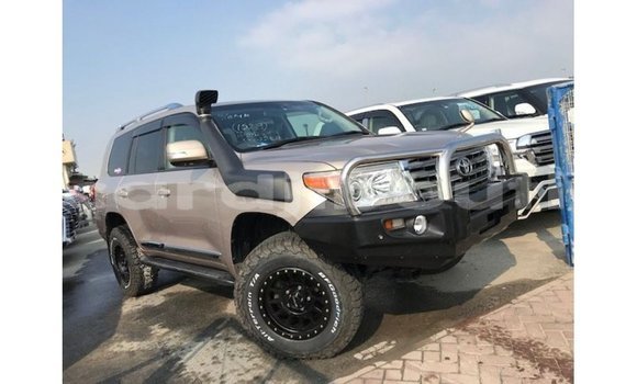 Acheter Import Voiture Toyota Land Cruiser Autre à Import - Dubai, Ali Sabieh Region Acheter Import Voiture Toyota Land Cruiser Autre à Import - Dubai, Ali Sabieh Region