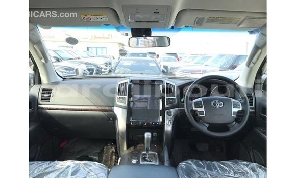 Acheter Import Voiture Toyota Land Cruiser Autre à Import - Dubai, Ali Sabieh Region Acheter Import Voiture Toyota Land Cruiser Autre à Import - Dubai, Ali Sabieh Region