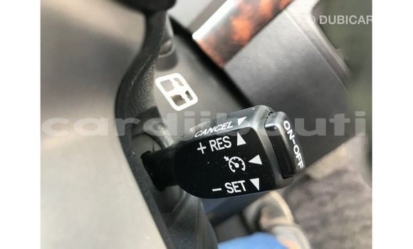Acheter Import Voiture Toyota Land Cruiser Autre à Import - Dubai, Ali Sabieh Region Acheter Import Voiture Toyota Land Cruiser Autre à Import - Dubai, Ali Sabieh Region