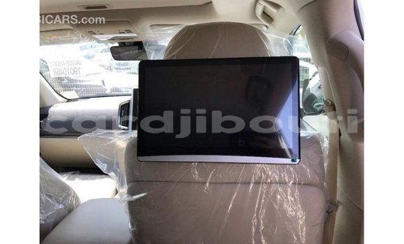 Acheter Import Voiture Toyota Land Cruiser Blanc à Import - Dubai, Ali Sabieh Region Acheter Import Voiture Toyota Land Cruiser Blanc à Import - Dubai, Ali Sabieh Region