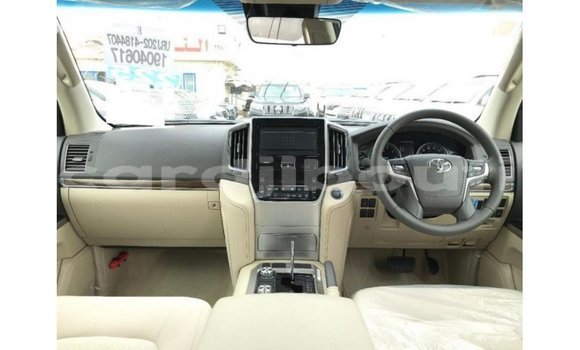 Acheter Import Voiture Toyota Land Cruiser Autre à Import - Dubai, Ali Sabieh Region Acheter Import Voiture Toyota Land Cruiser Autre à Import - Dubai, Ali Sabieh Region