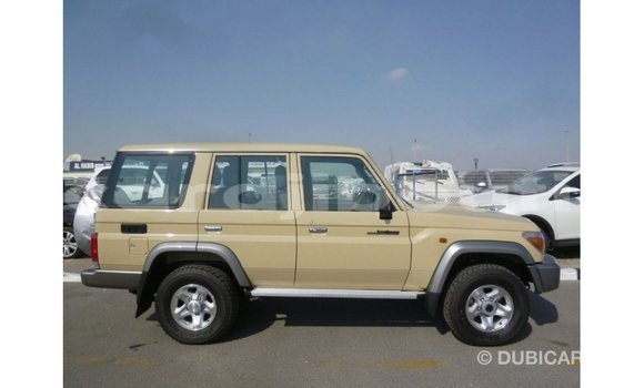 Acheter Import Voiture Toyota Land Cruiser Beige à Import - Dubai, Ali Sabieh Region Acheter Import Voiture Toyota Land Cruiser Beige à Import - Dubai, Ali Sabieh Region