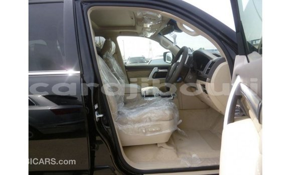 Acheter Import Voiture Toyota Land Cruiser Noir à Import - Dubai, Ali Sabieh Region Acheter Import Voiture Toyota Land Cruiser Noir à Import - Dubai, Ali Sabieh Region